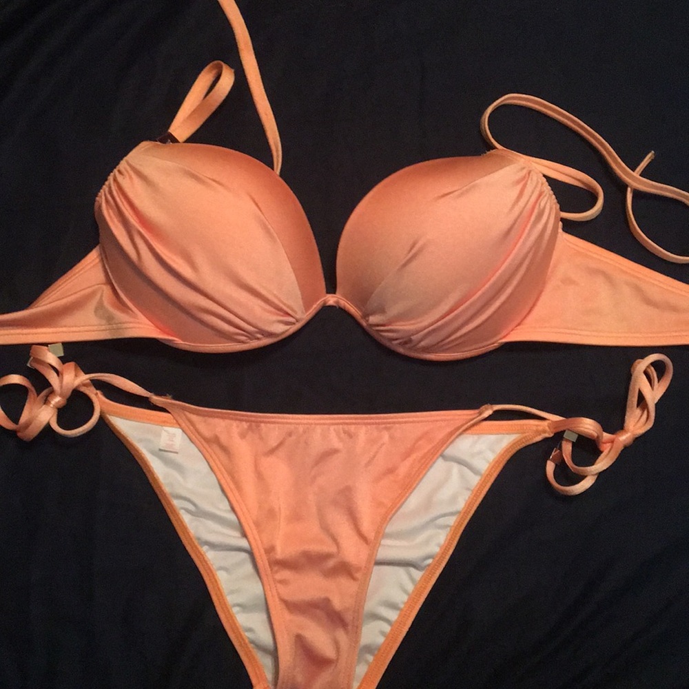 Victoria’s Secret underwire swim top &bottom